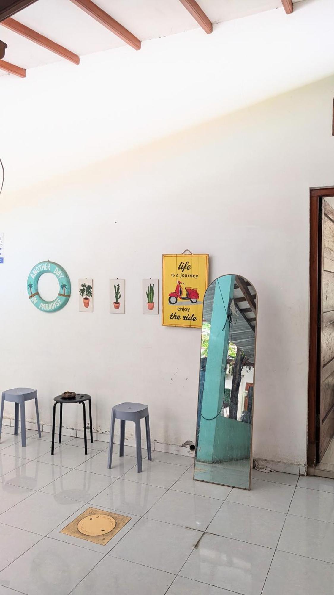 Homey Guesthouse Kertajaya سورابايا المظهر الخارجي الصورة